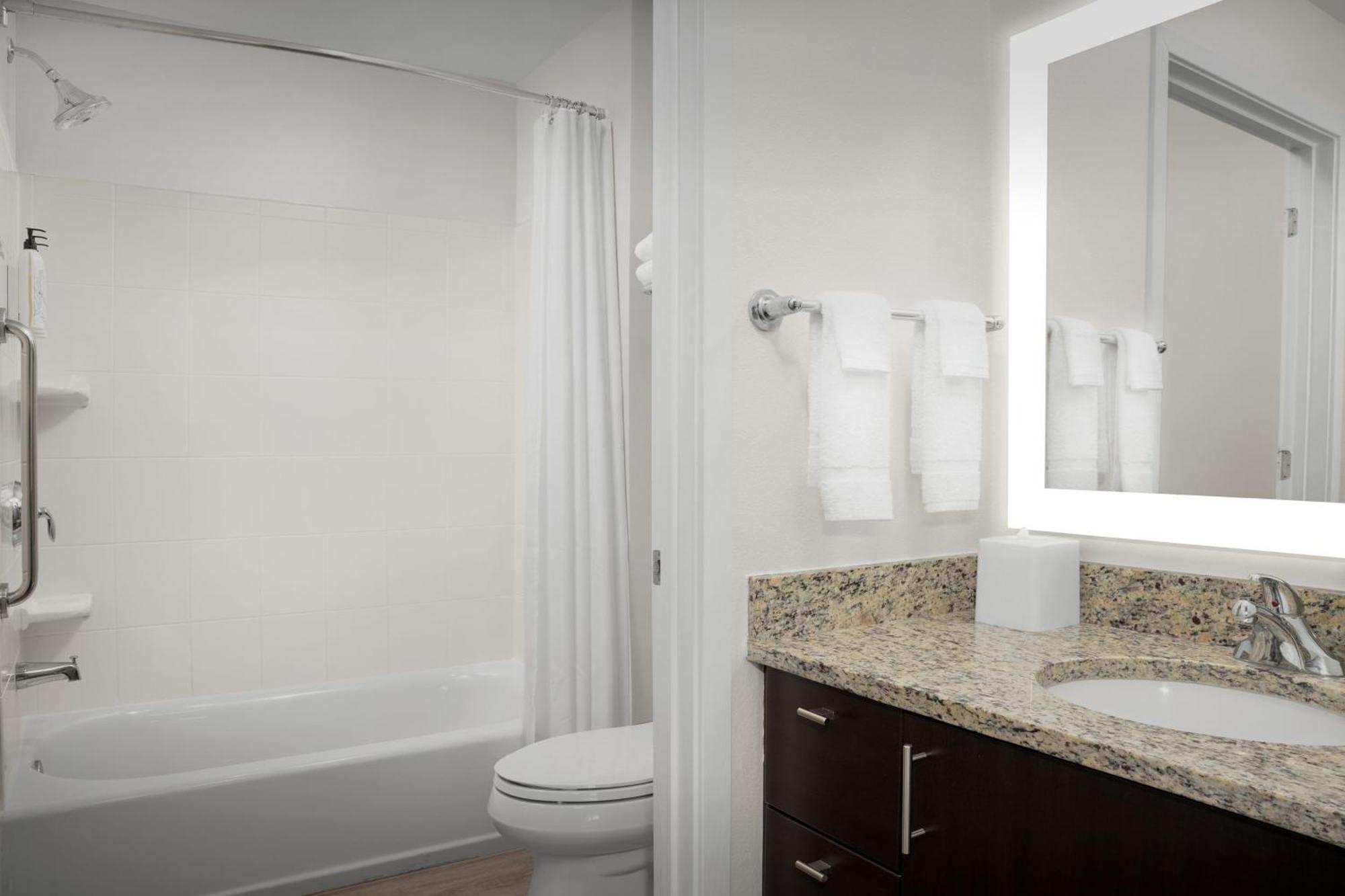 Towneplace Suites By Marriott Gainesville Northwest Exterior foto