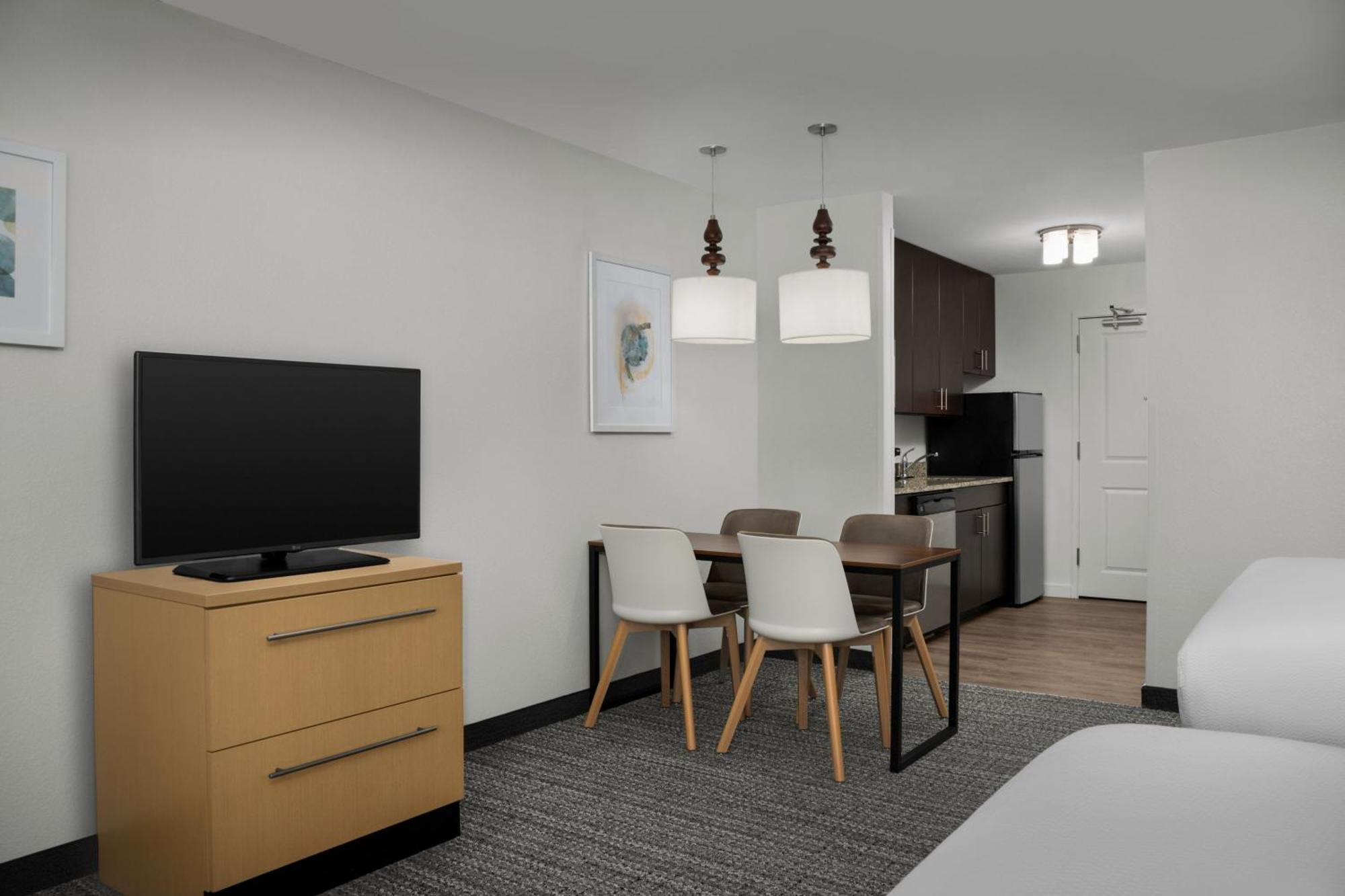 Towneplace Suites By Marriott Gainesville Northwest Exterior foto